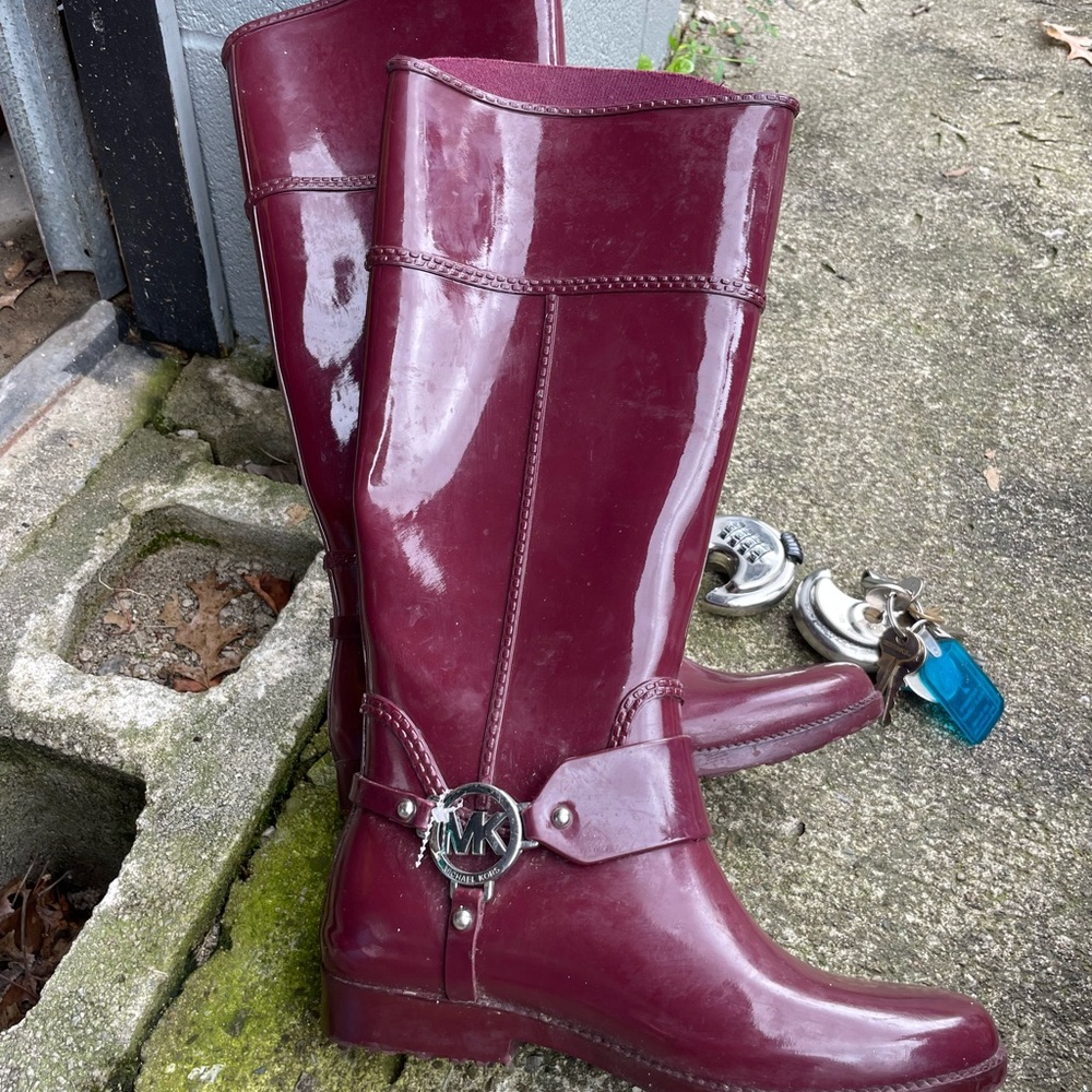 Michael Kors Tall Knee High Shiny Maroon Rain Boots Logo Womens Size 6